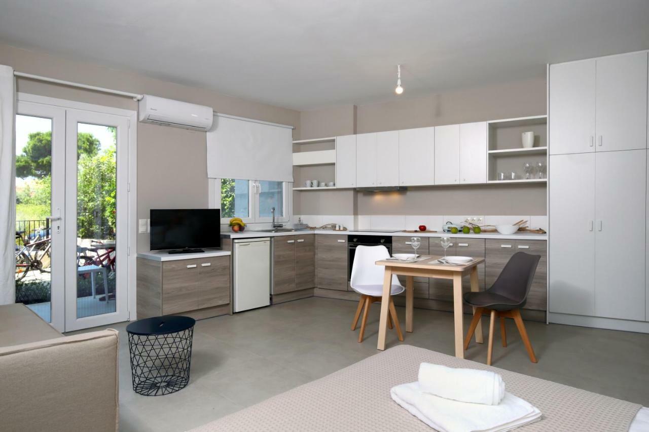 Sti Chora Apartments Lefkada City Bagian luar foto