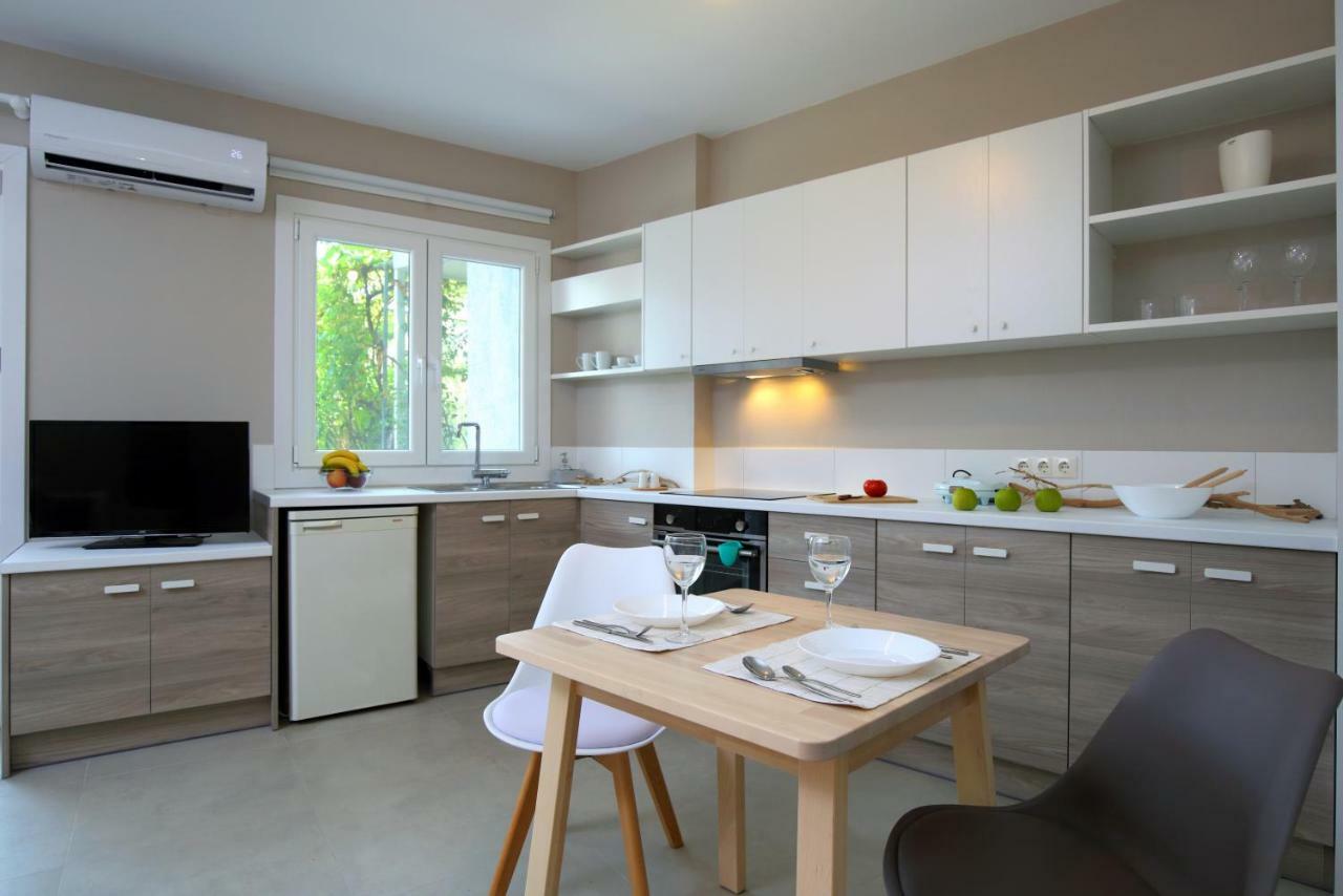 Sti Chora Apartments Lefkada City Bagian luar foto
