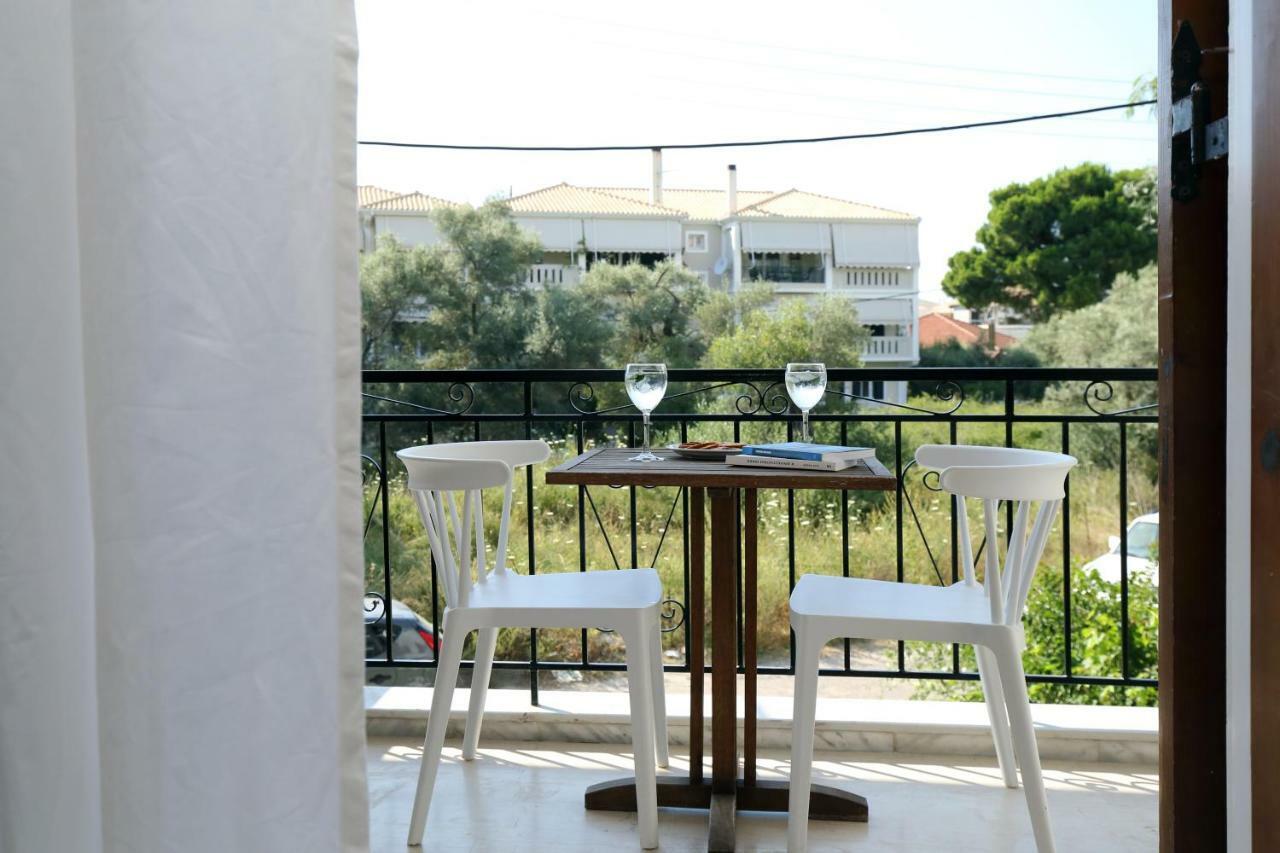 Sti Chora Apartments Lefkada City Bagian luar foto